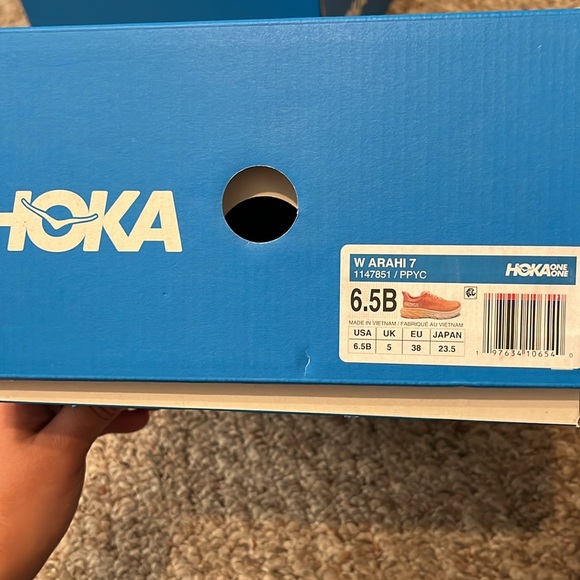 SOLD- Hoka Arahi 7 NEW IN BOX! - Picture 2 of 5